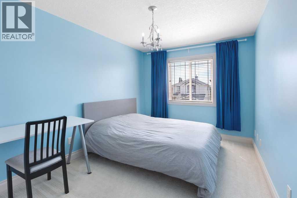 Photo 29 of 159 Royal Birkdale Crescent Nw, Calgary AB