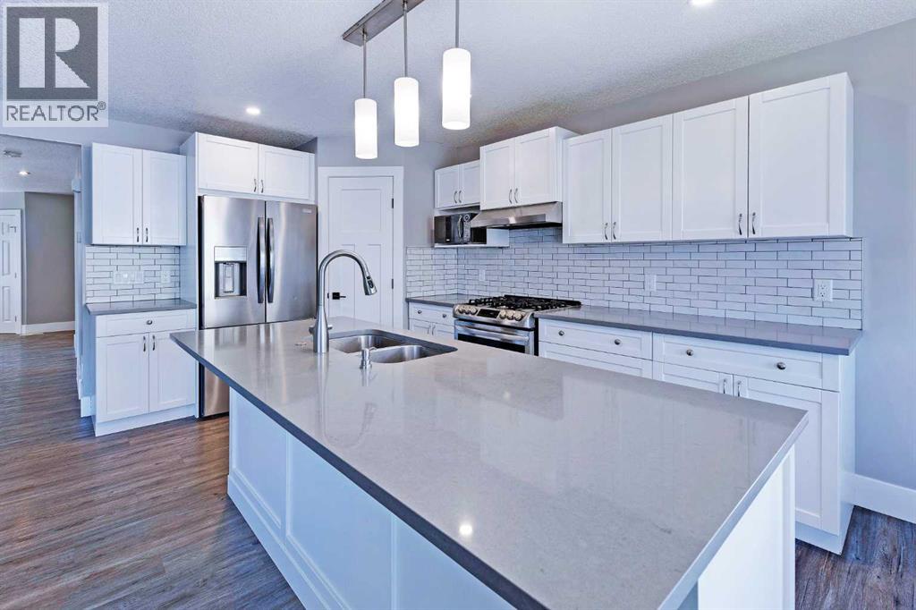 Photo 19 of 159 Royal Birkdale Crescent Nw, Calgary AB