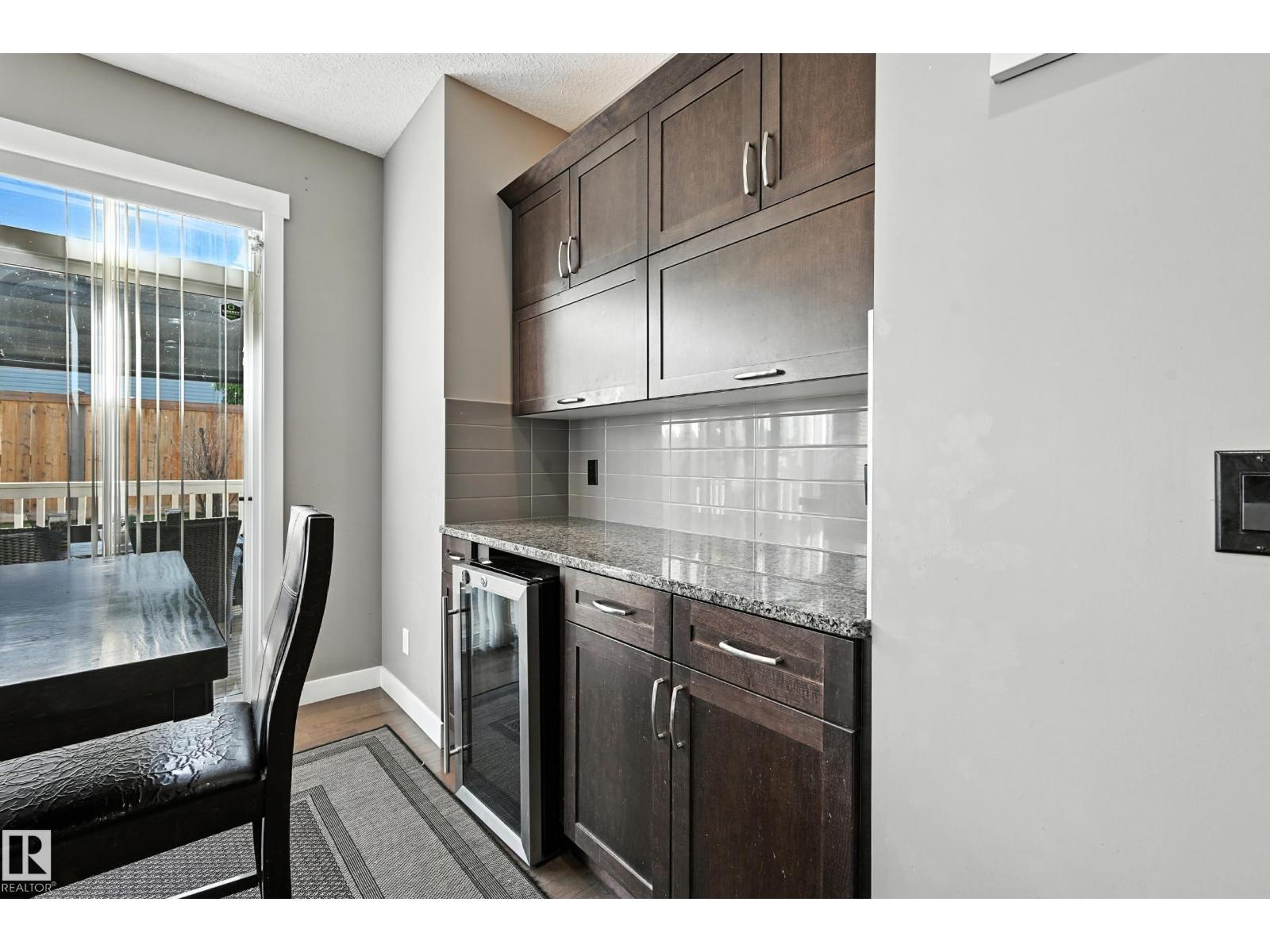 Photo 12 of 20641 97 A Av Nw, Edmonton AB