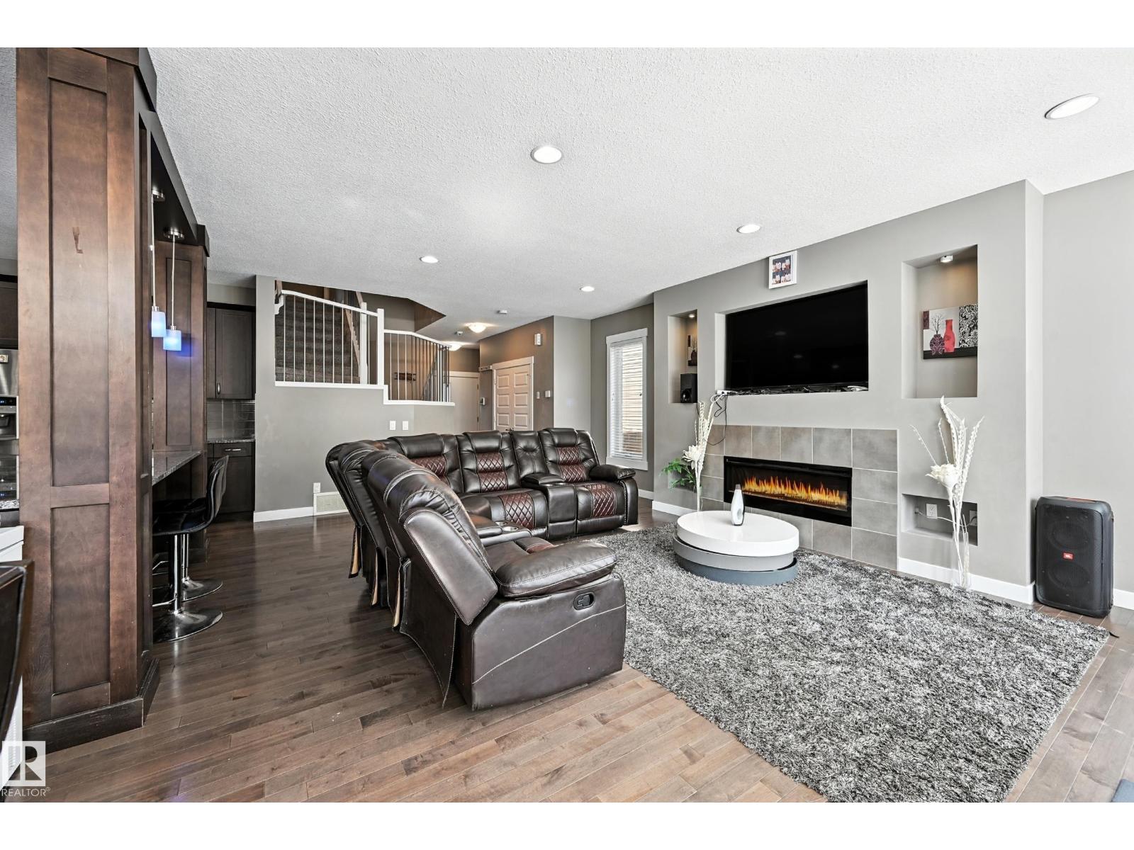 Photo 3 of 20641 97 A Av Nw, Edmonton AB