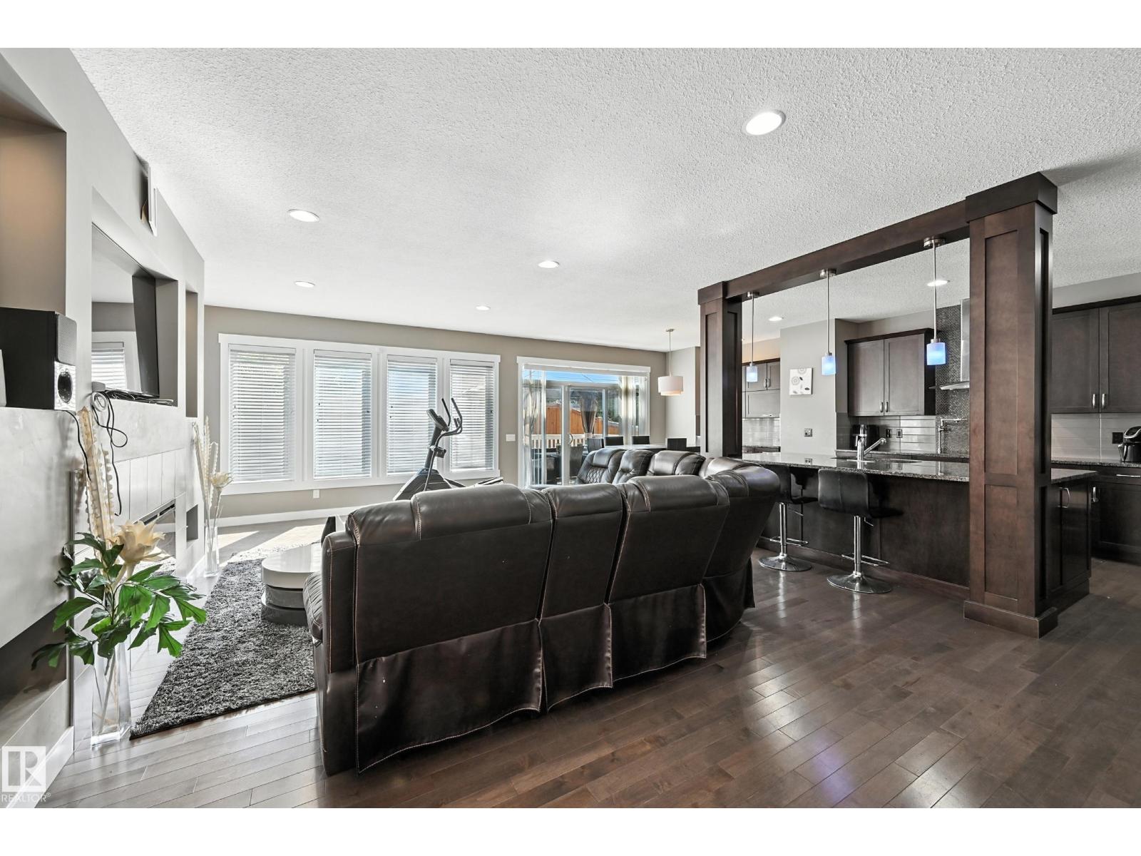 Photo 5 of 20641 97 A Av Nw, Edmonton AB