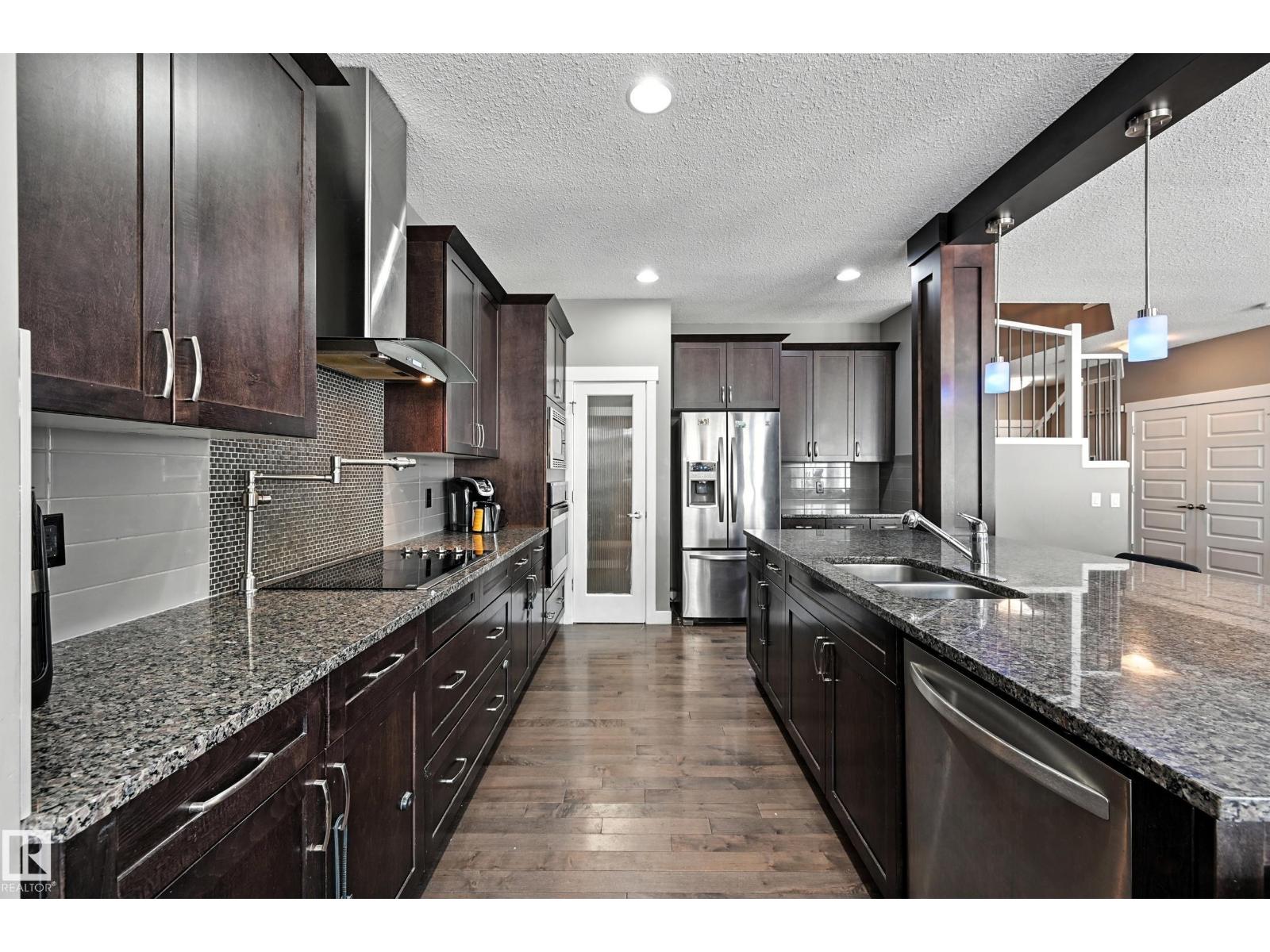 Photo 9 of 20641 97 A Av Nw, Edmonton AB