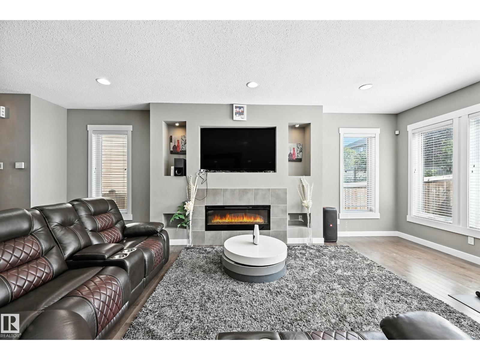 Photo 4 of 20641 97 A Av Nw, Edmonton AB