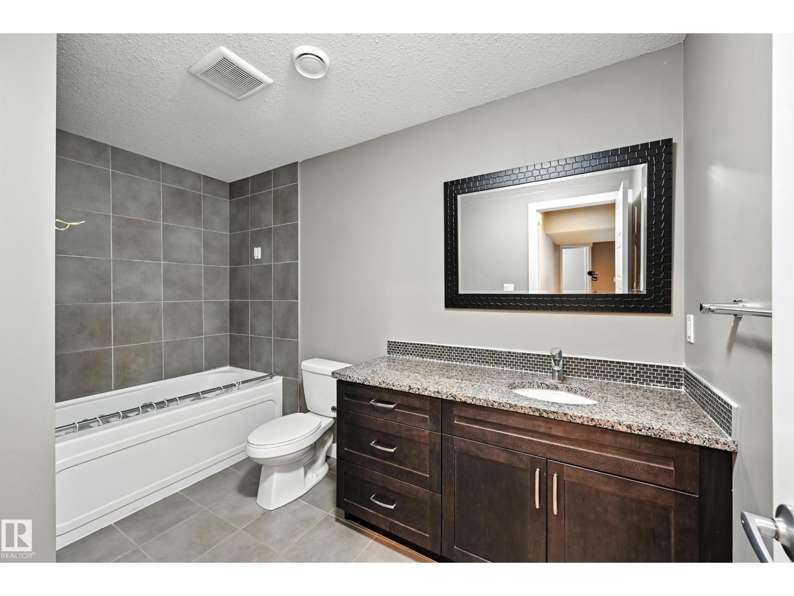 Photo 43 of 20641 97 A Av Nw, Edmonton AB
