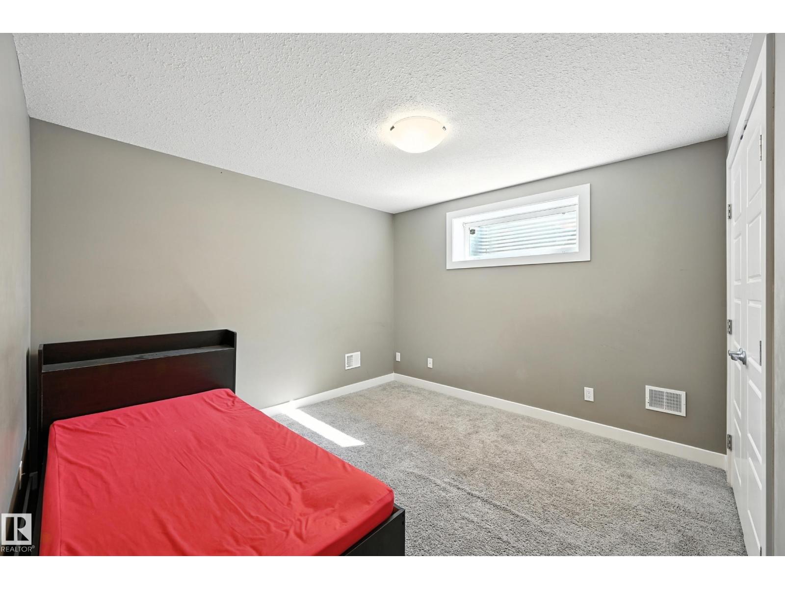 Photo 40 of 20641 97 A Av Nw, Edmonton AB