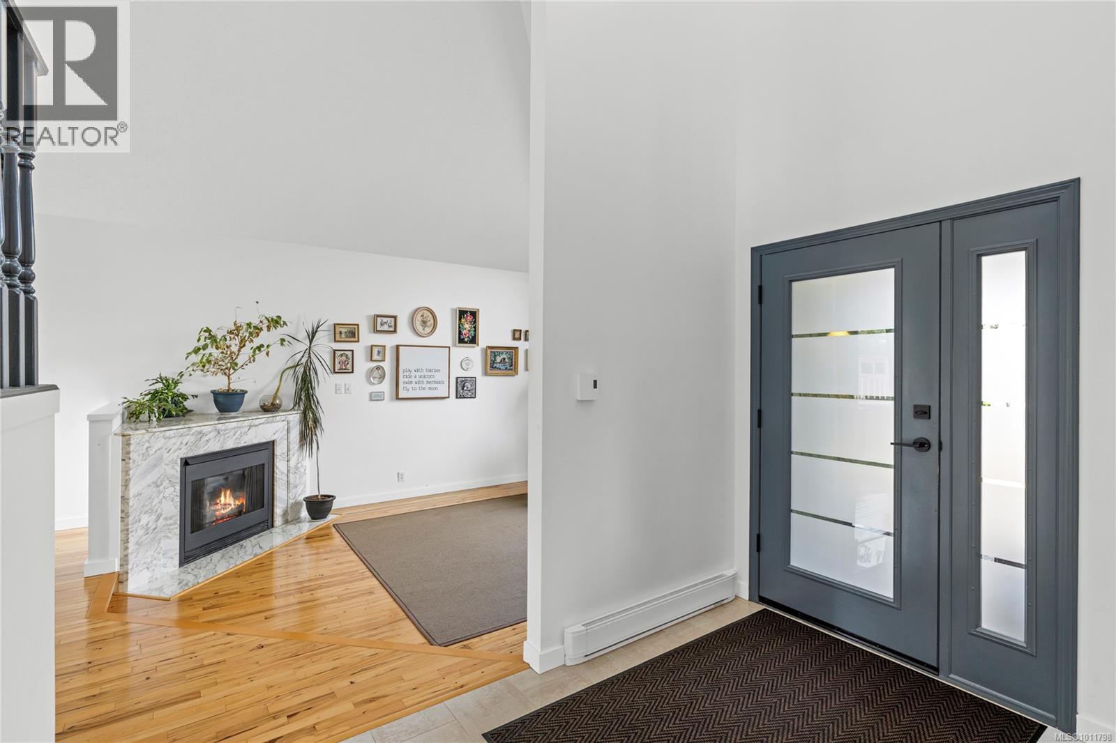 Photo 2 of 208 Scarborough Pl, Nanaimo BC