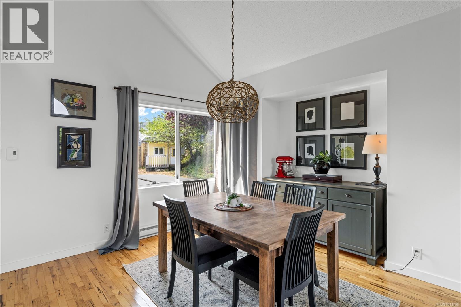 Photo 5 of 208 Scarborough Pl, Nanaimo BC