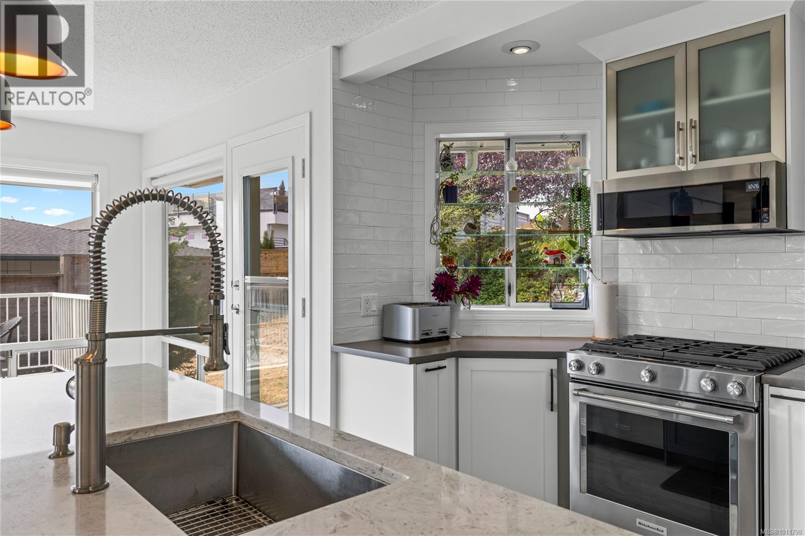 Photo 6 of 208 Scarborough Pl, Nanaimo BC