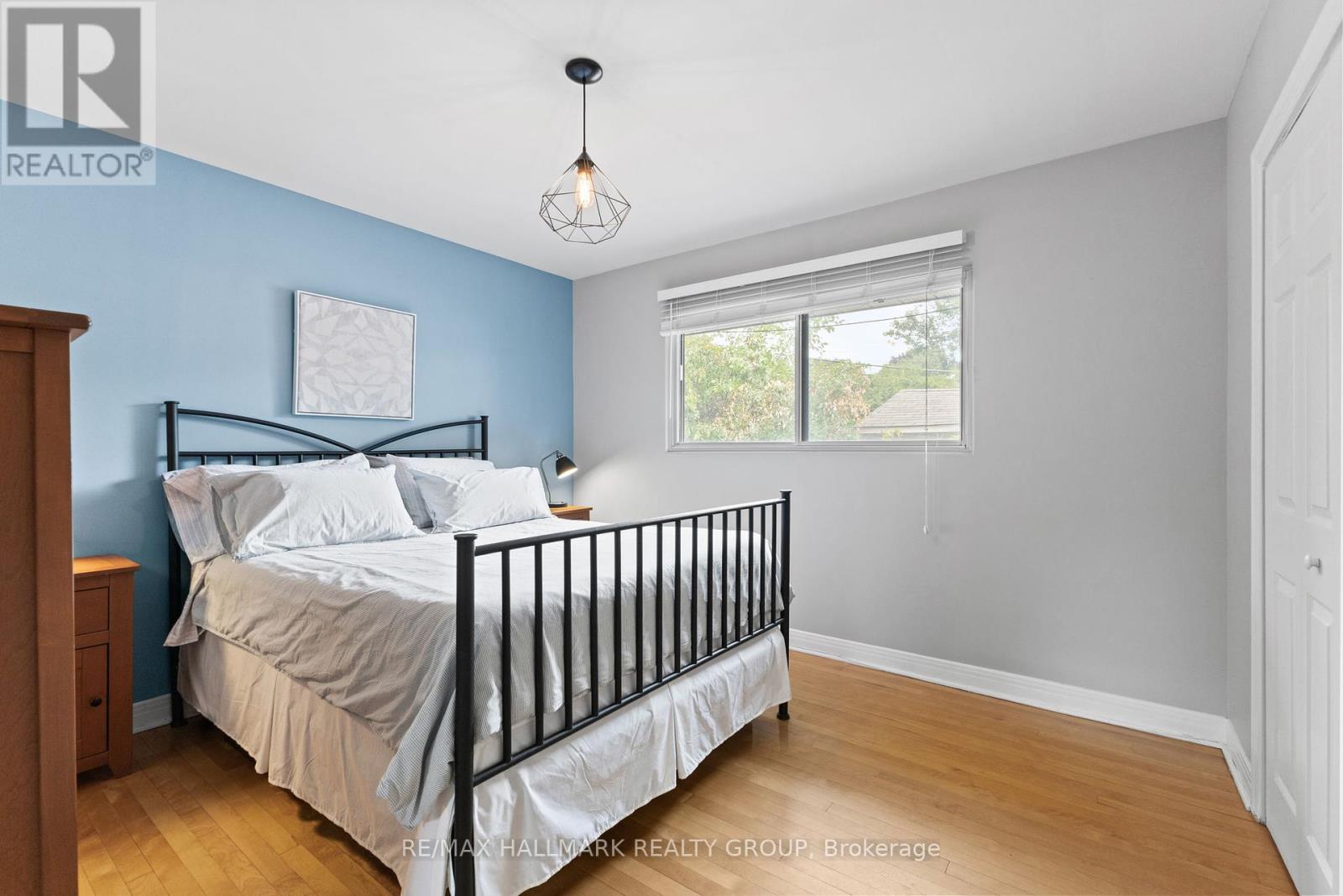 Photo 10 of 1217 1215 Willowdale Avenue, Ottawa ON
