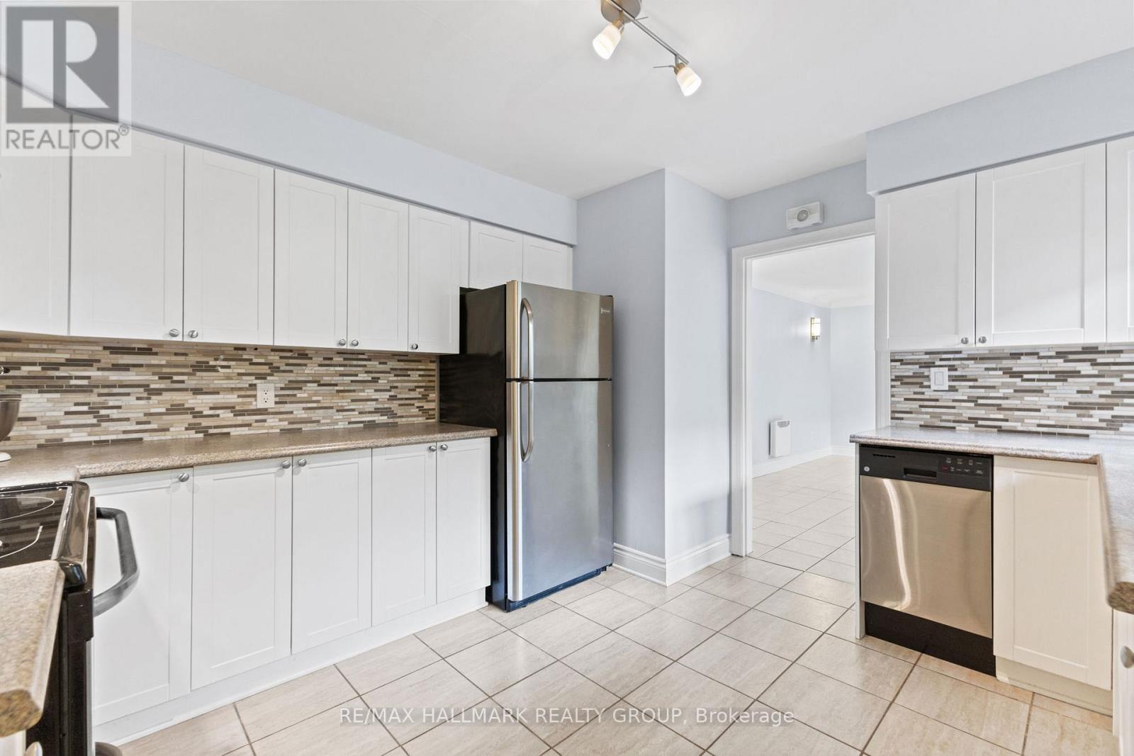 Photo 22 of 1217 1215 Willowdale Avenue, Ottawa ON