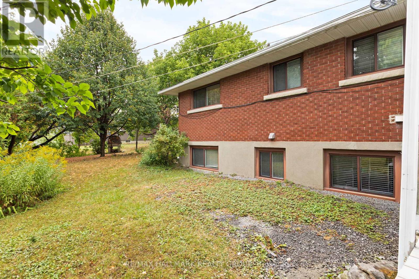 Photo 34 of 1217 1215 Willowdale Avenue, Ottawa ON