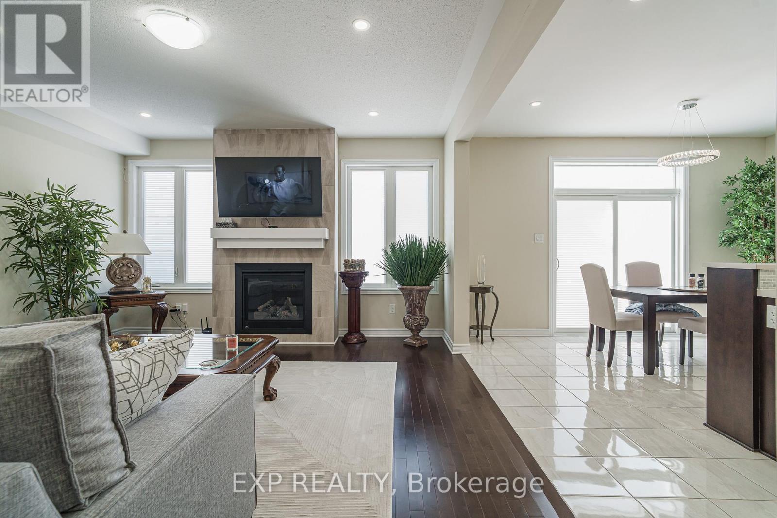 Photo 14 of 628 Eagle Crest Heights, Ottawa ON