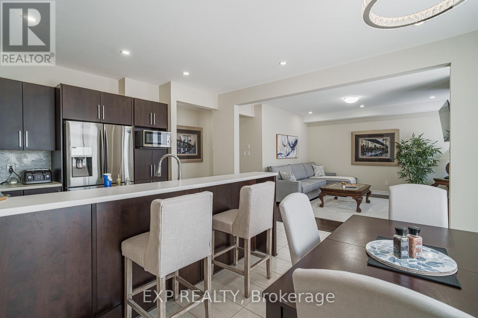 Photo 17 of 628 Eagle Crest Heights, Ottawa ON