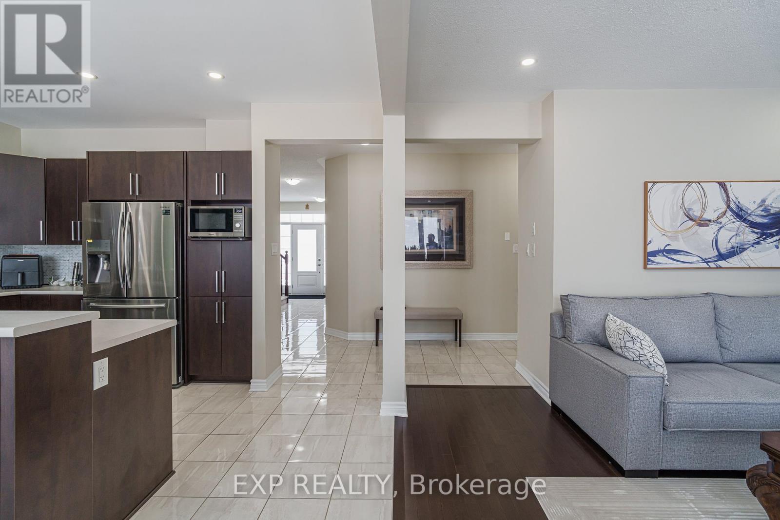 Photo 9 of 628 Eagle Crest Heights, Ottawa ON
