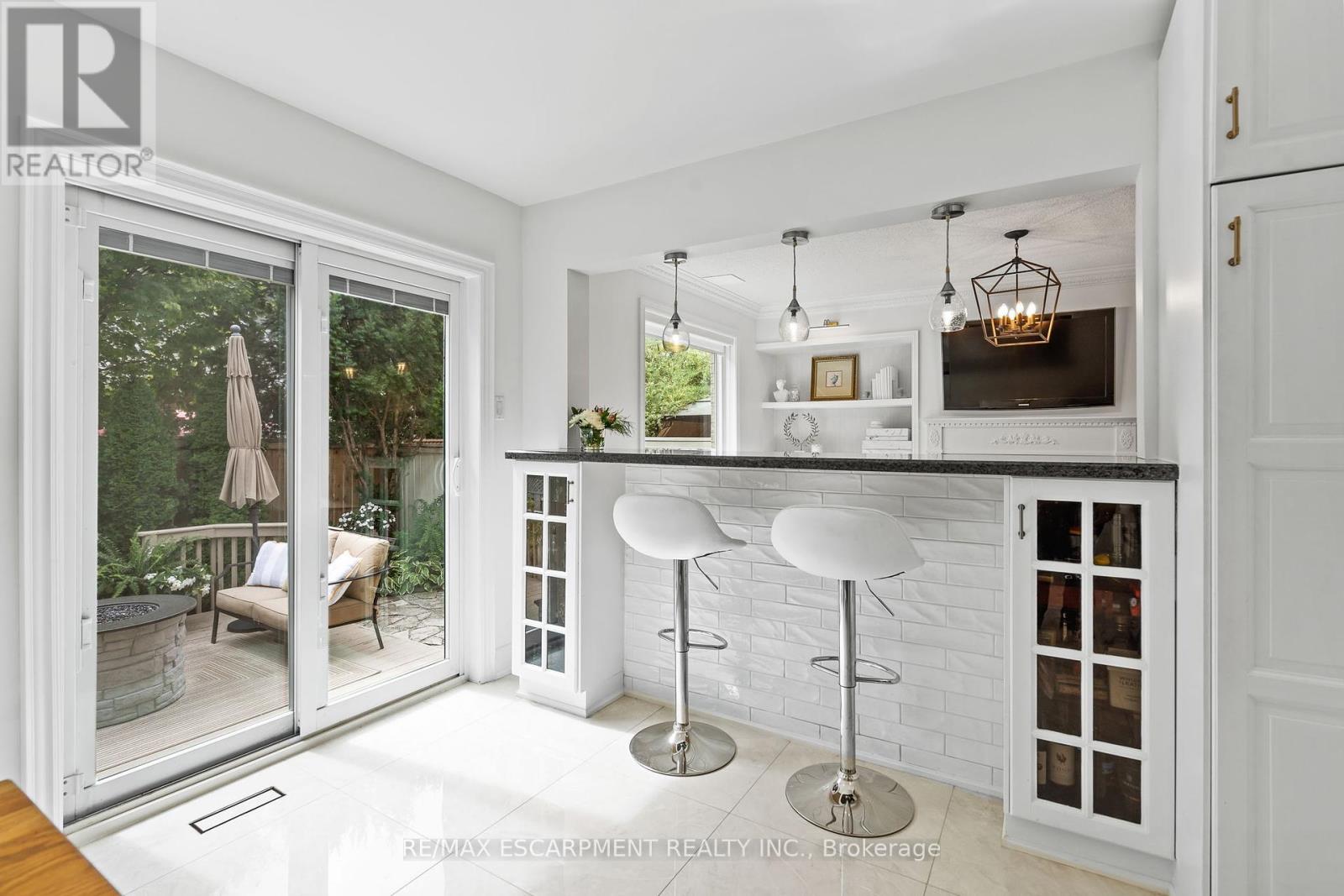 Photo 7 of 2306 Bankside Drive, Mississauga ON