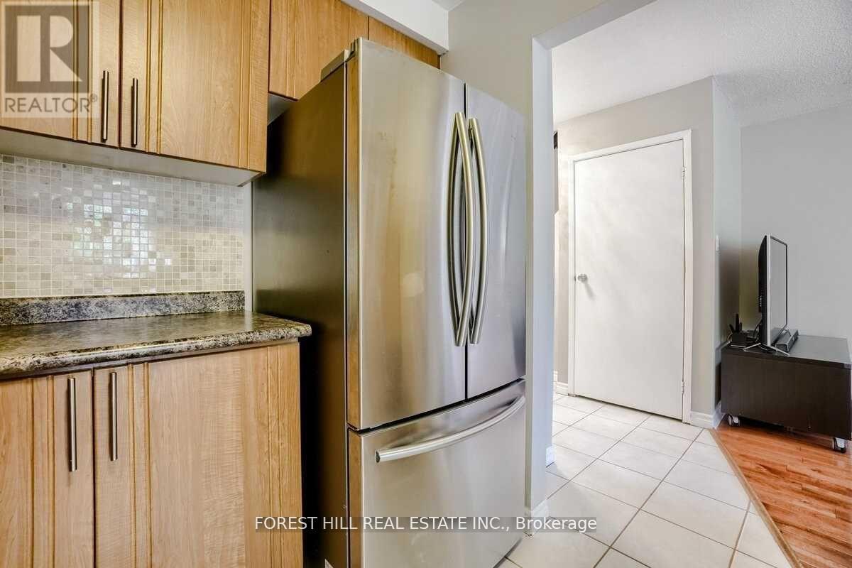 Photo 12 of 1 60 Hanson Road, Mississauga ON