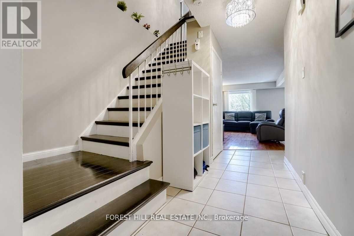 Photo 16 of 1 60 Hanson Road, Mississauga ON