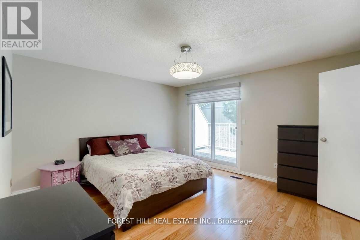 Photo 18 of 1 60 Hanson Road, Mississauga ON
