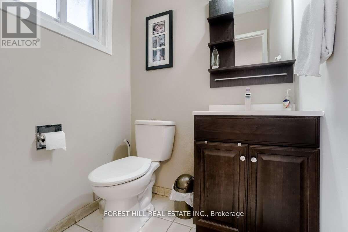 Photo 20 of 1 60 Hanson Road, Mississauga ON