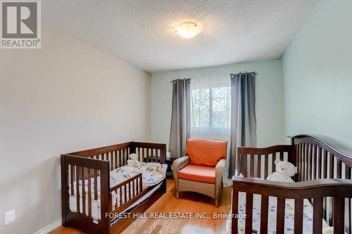 Photo 23 of 1 60 Hanson Road, Mississauga ON