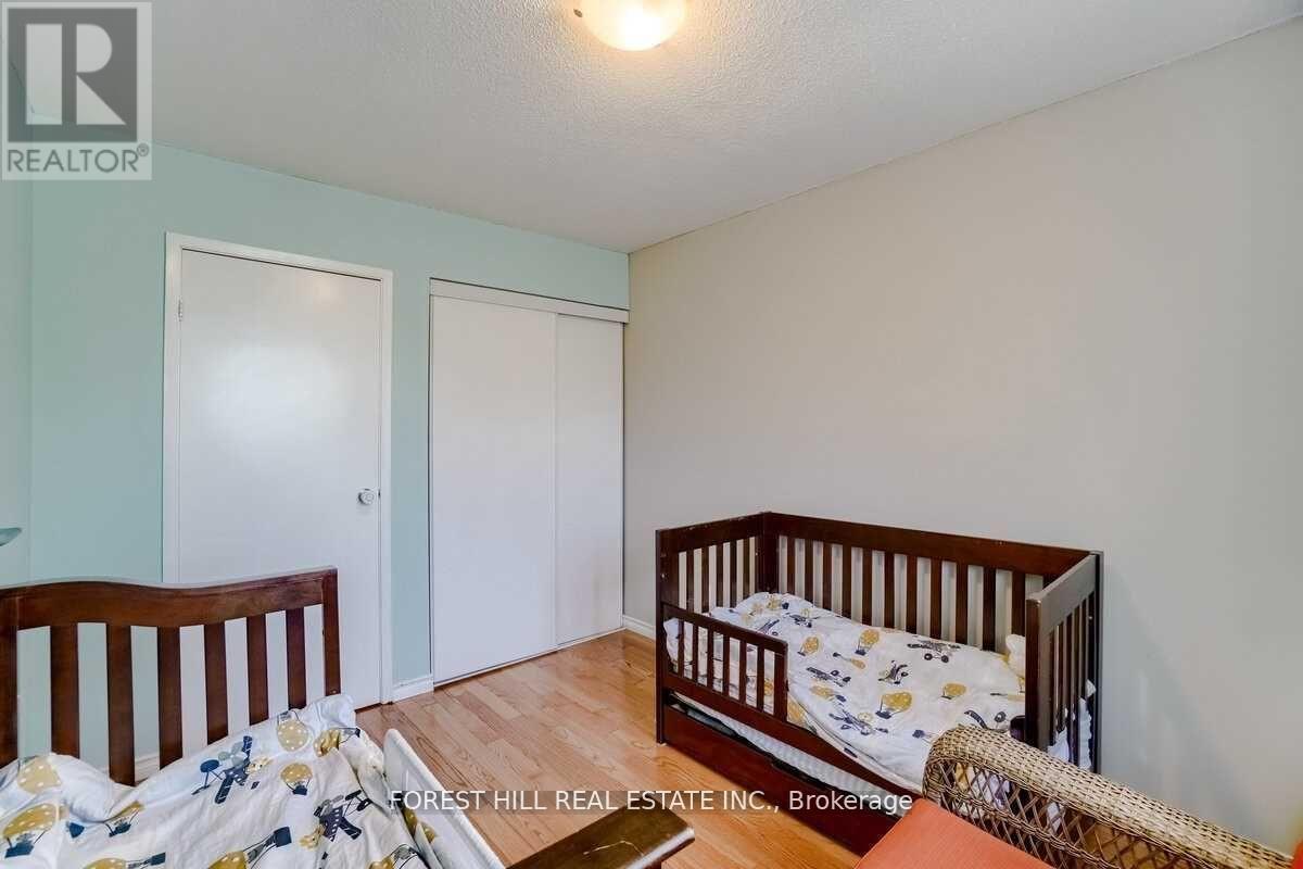 Photo 24 of 1 60 Hanson Road, Mississauga ON