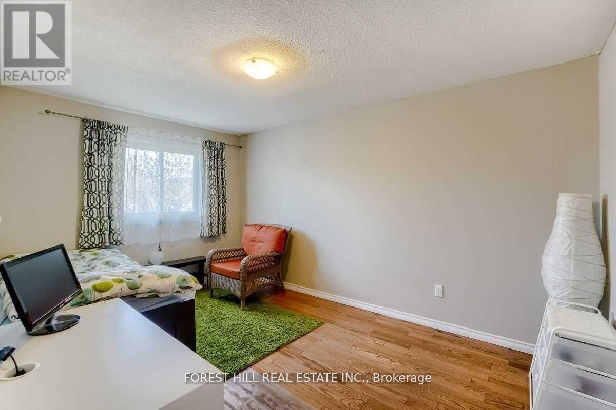Photo 25 of 1 60 Hanson Road, Mississauga ON