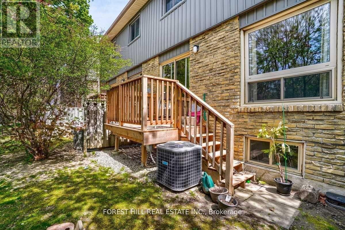 Photo 35 of 1 60 Hanson Road, Mississauga ON