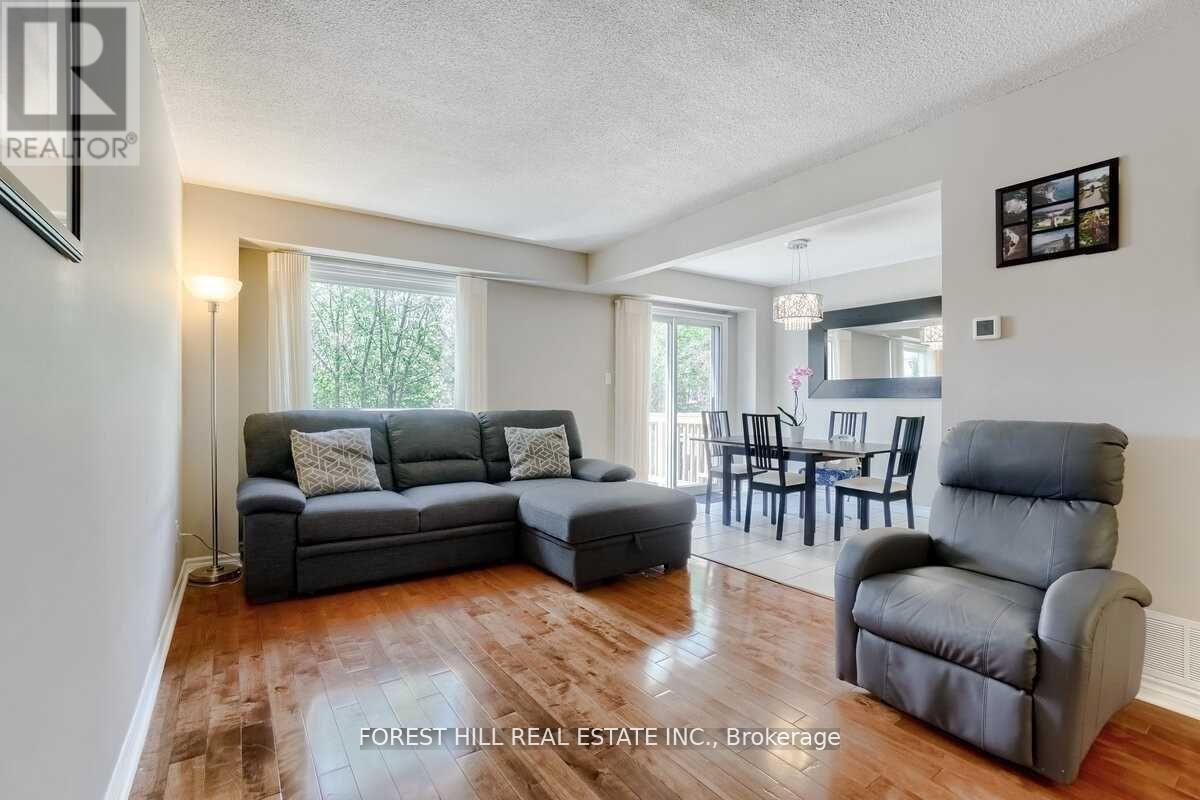 Photo 5 of 1 60 Hanson Road, Mississauga ON