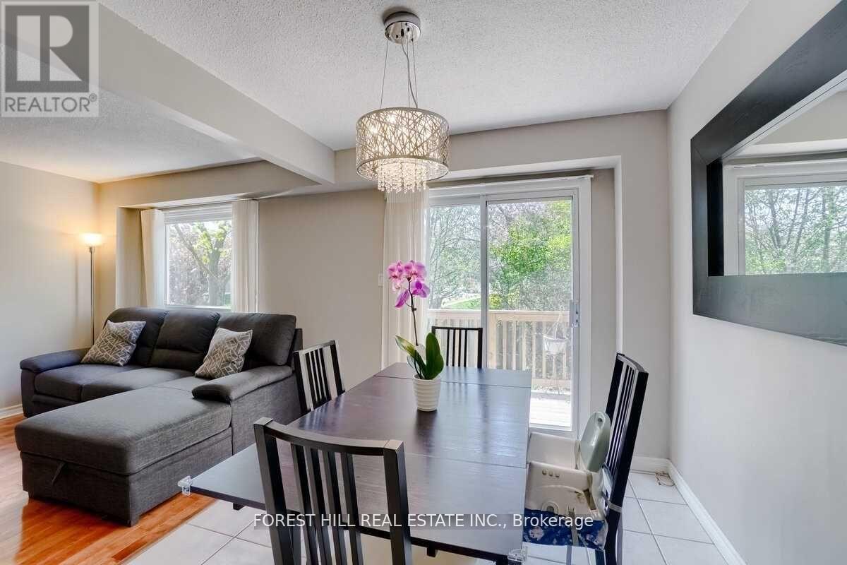 Photo 8 of 1 60 Hanson Road, Mississauga ON