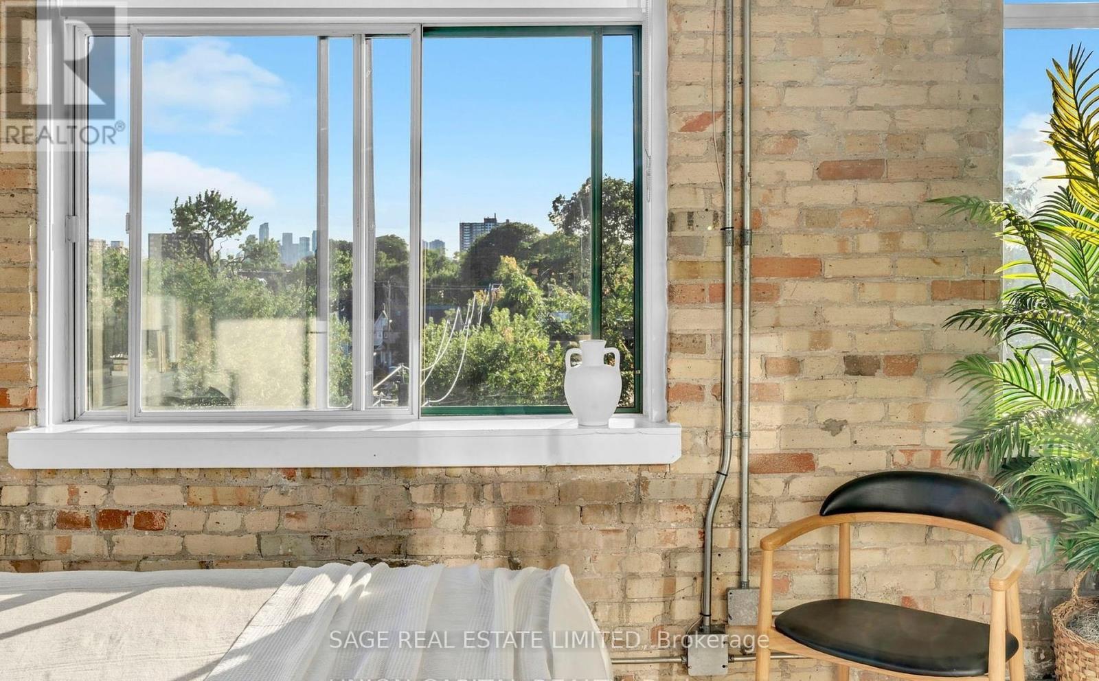 Photo 14 of 501 24 Noble Street, Toronto ON