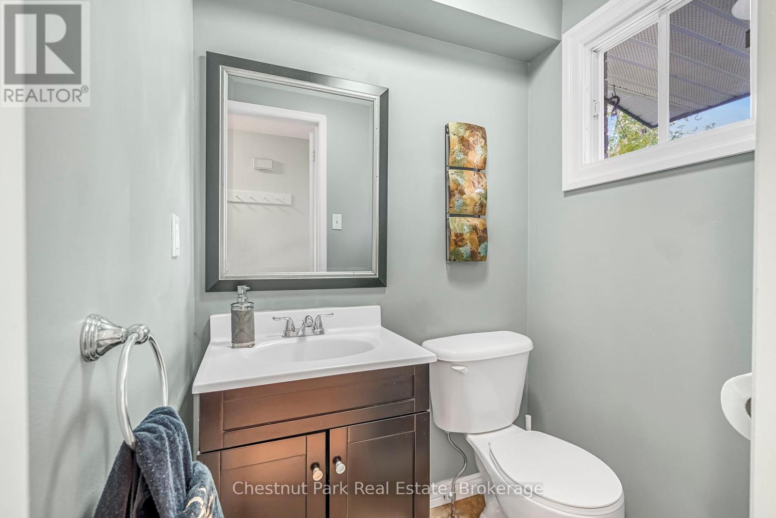 Photo 18 of 204 Hickling Trail, Barrie ON