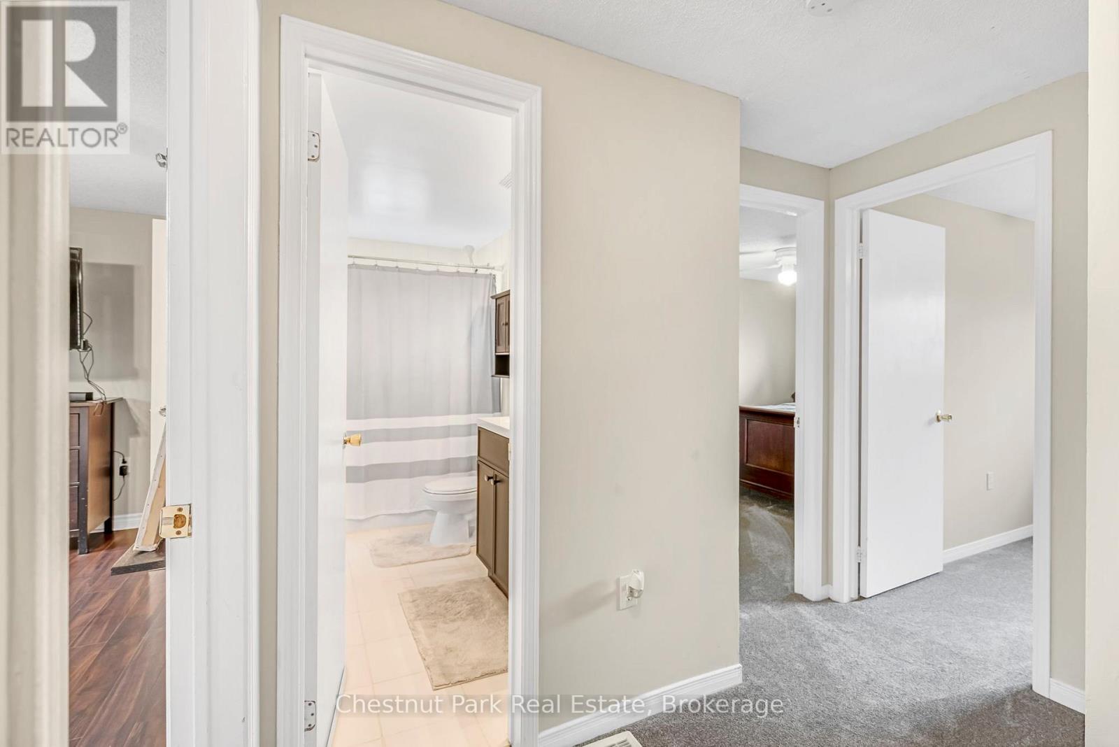 Photo 19 of 204 Hickling Trail, Barrie ON
