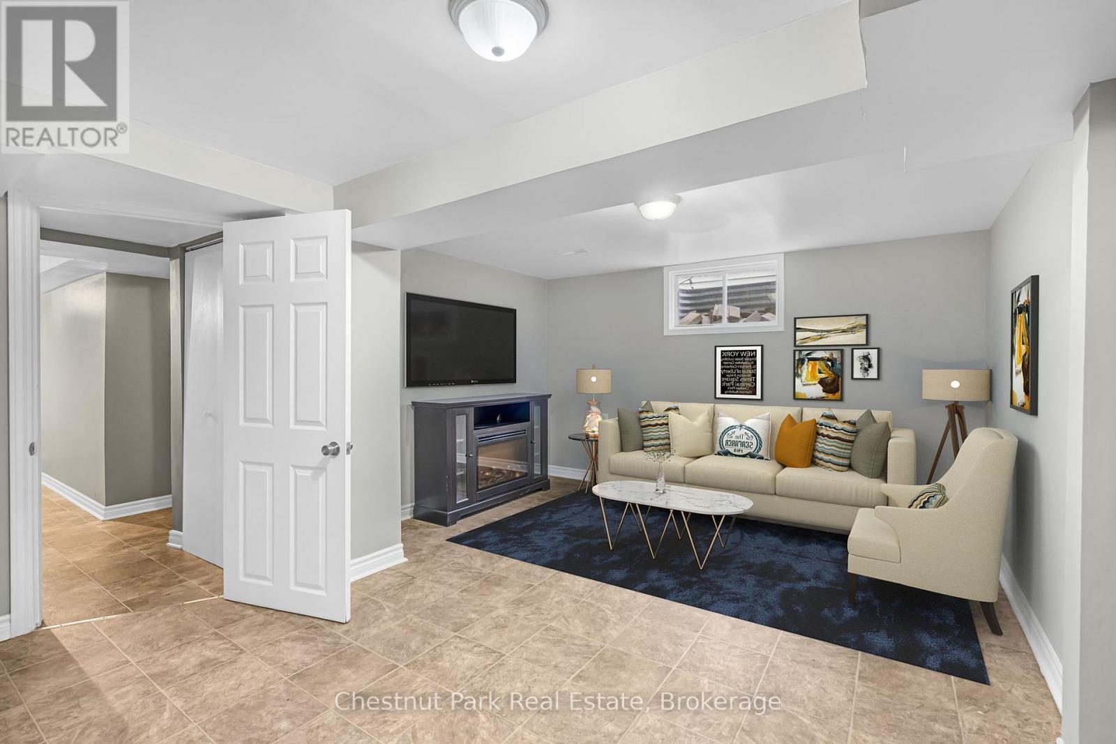 Photo 35 of 204 Hickling Trail, Barrie ON