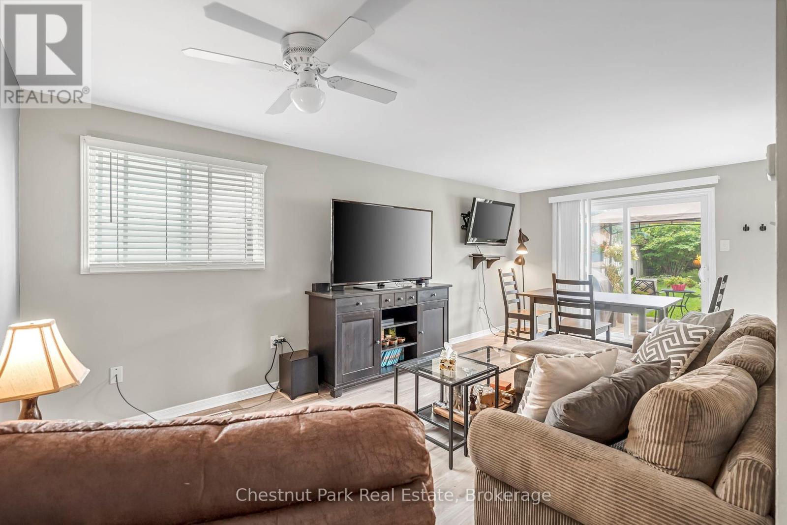 Photo 7 of 204 Hickling Trail, Barrie ON