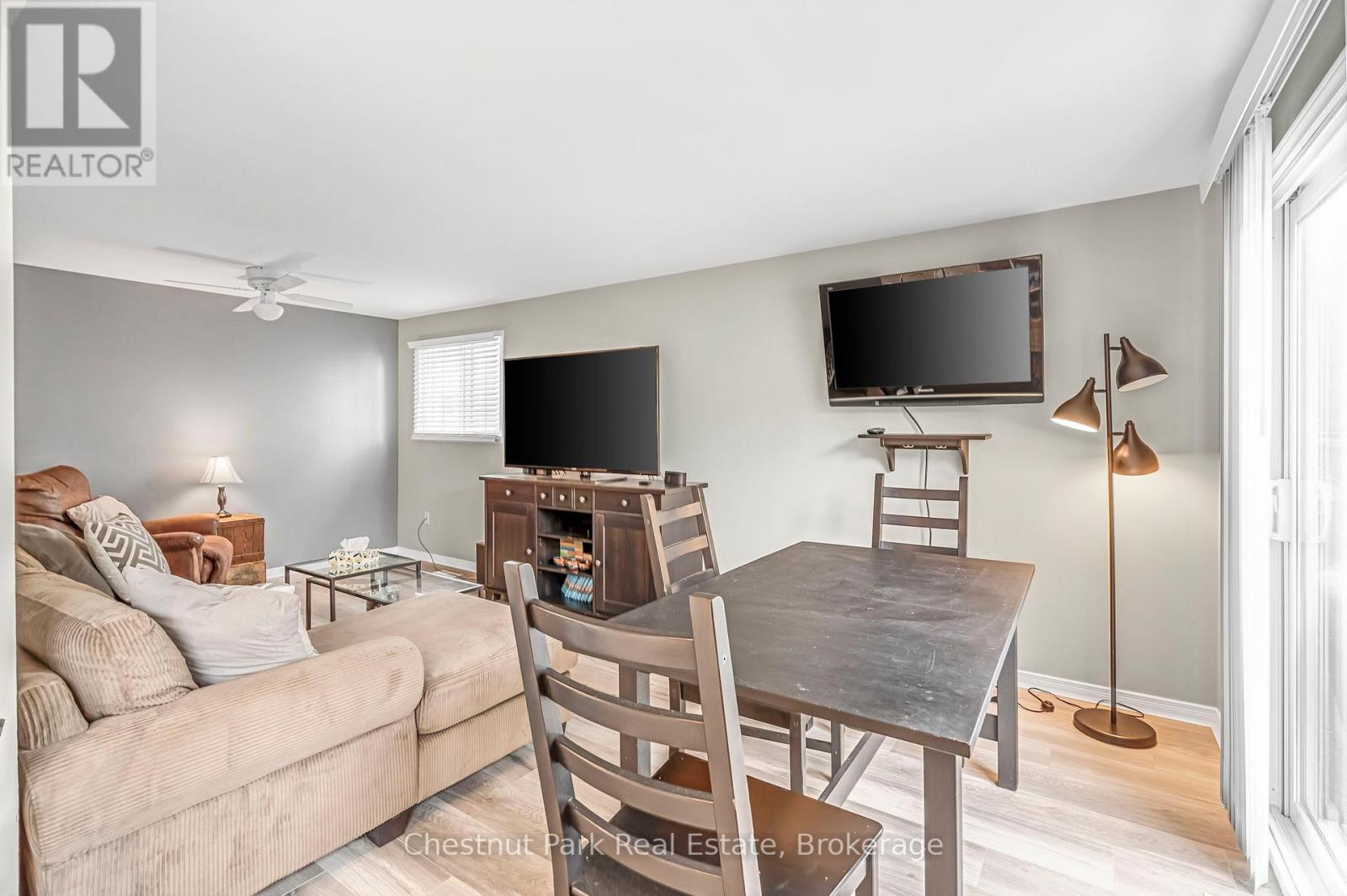 Photo 9 of 204 Hickling Trail, Barrie ON