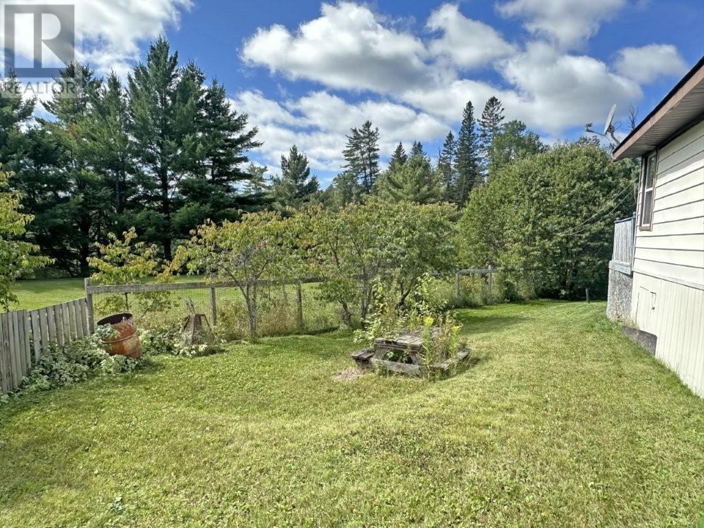 Photo 45 of 14 14 Silver Springs Road, Gorham ON