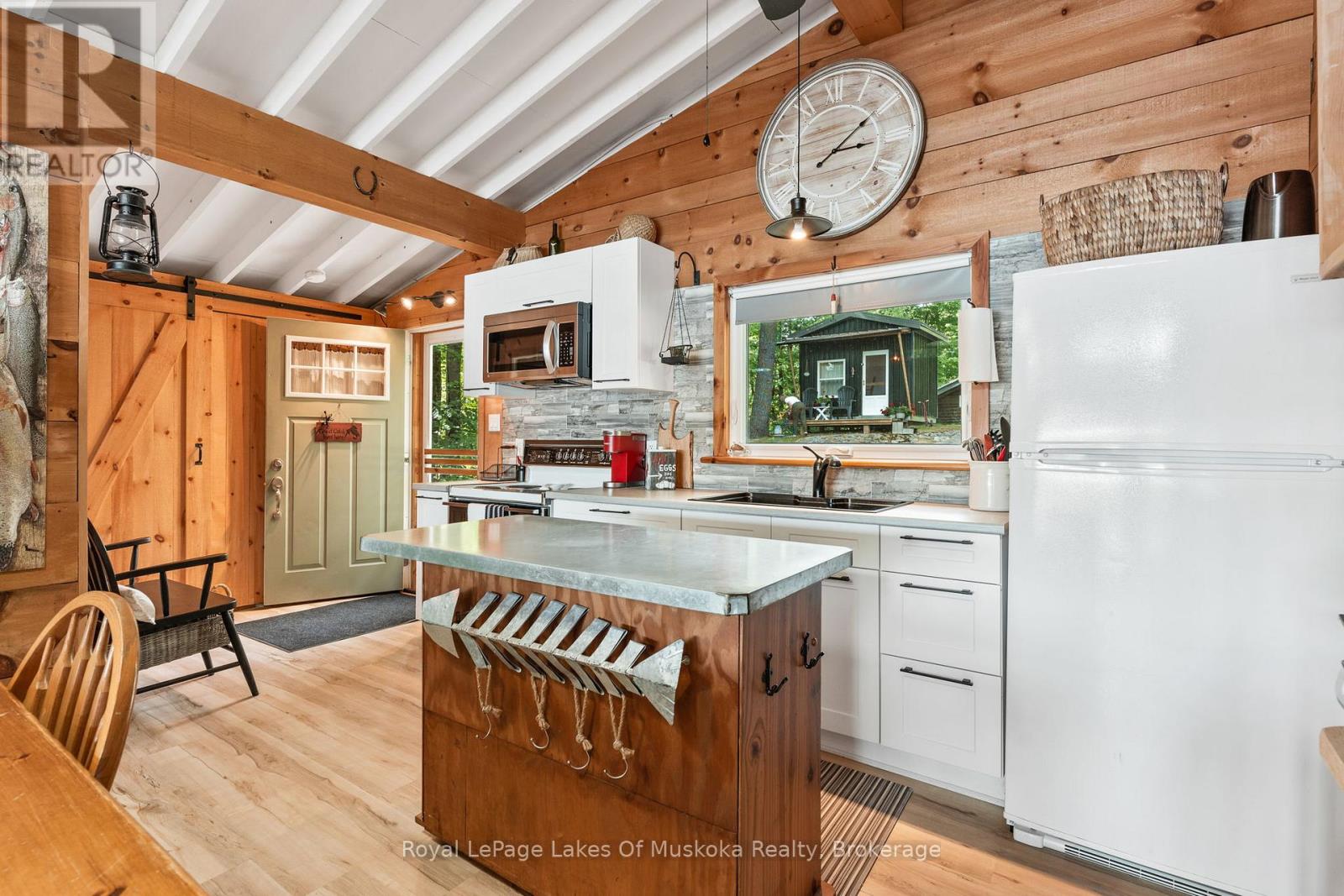 Photo 10 of 1382 Fish Hatchery Road, Muskoka Lakes ON