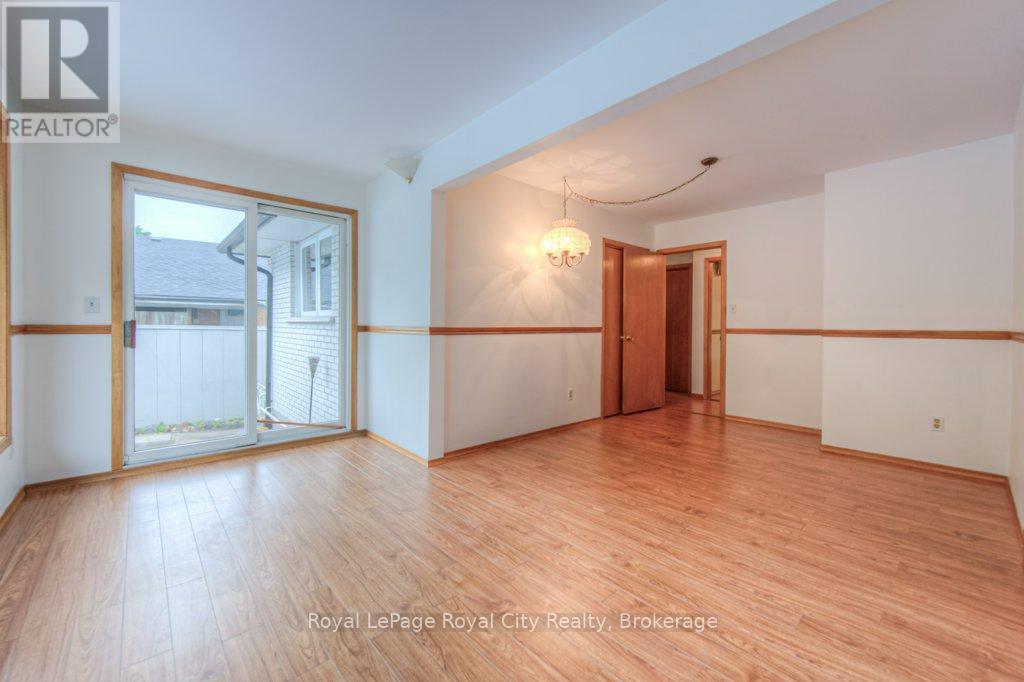 Photo 20 of 36 Argyle Drive, Guelph ON
