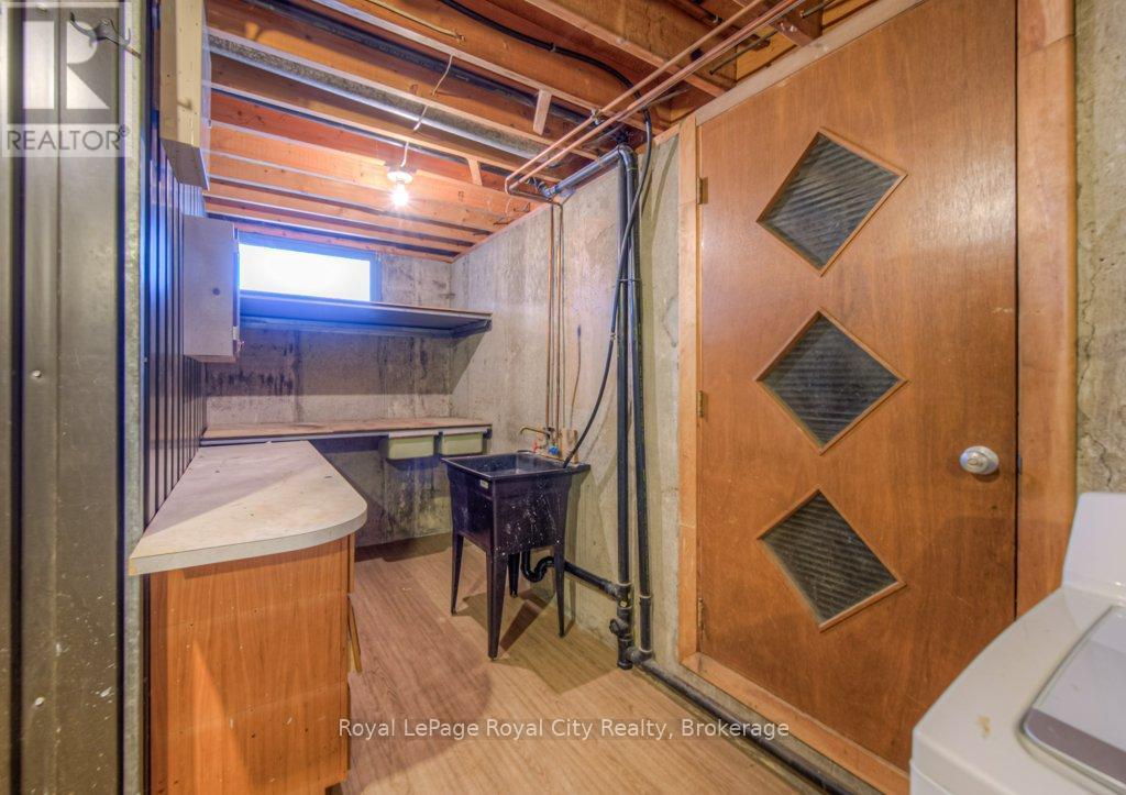 Photo 34 of 36 Argyle Drive, Guelph ON
