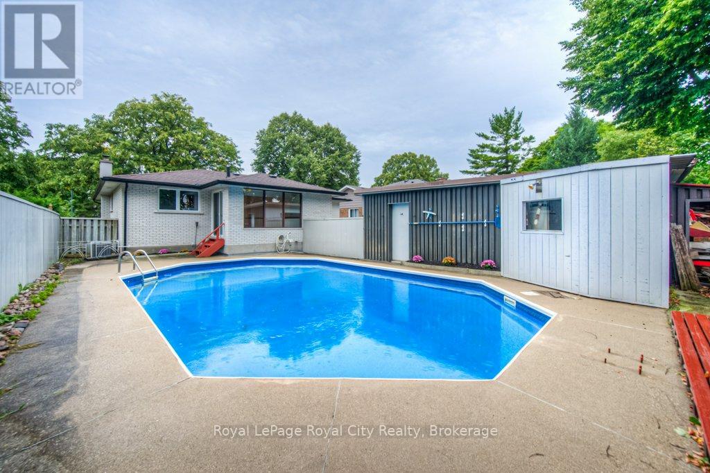 Photo 35 of 36 Argyle Drive, Guelph ON