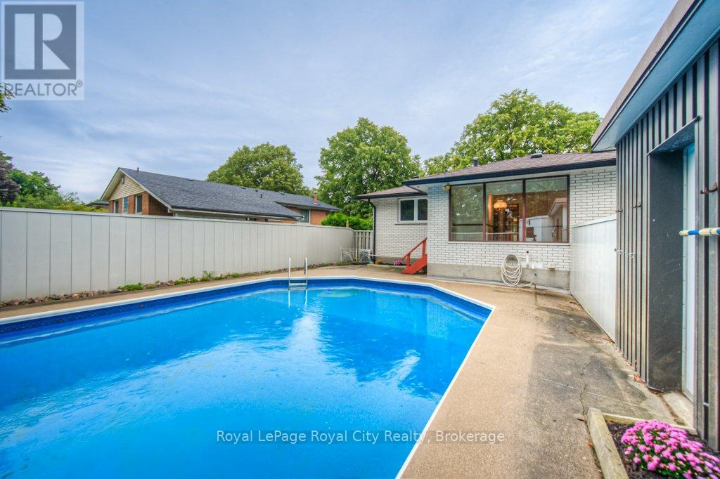 Photo 37 of 36 Argyle Drive, Guelph ON