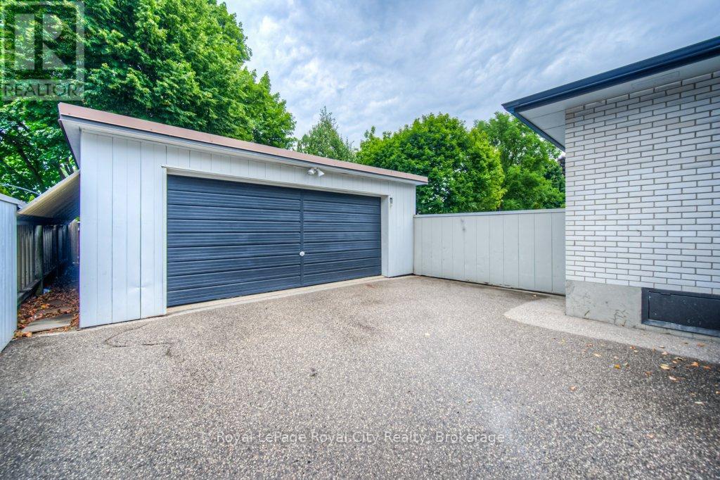 Photo 6 of 36 Argyle Drive, Guelph ON