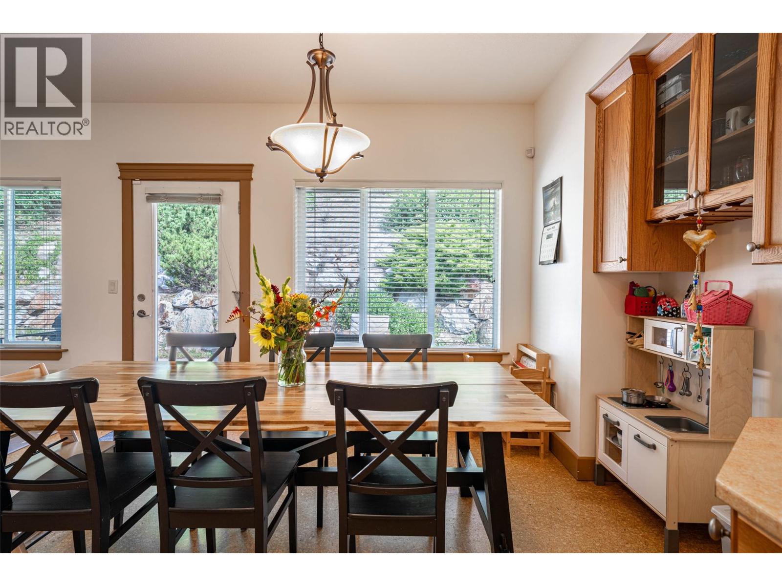 3774 Glover Avenue, Armstrong