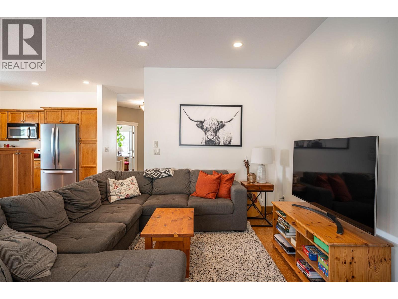 3774 Glover Avenue, Armstrong