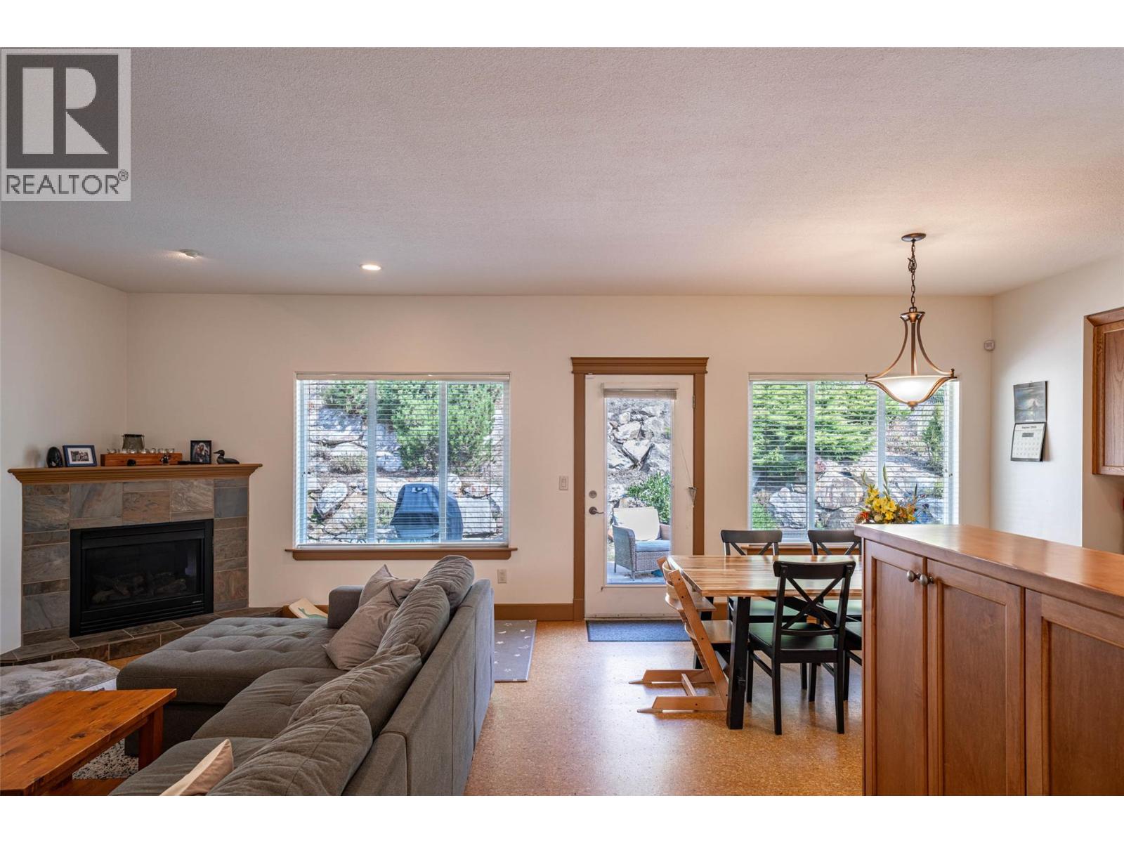 3774 Glover Avenue, Armstrong