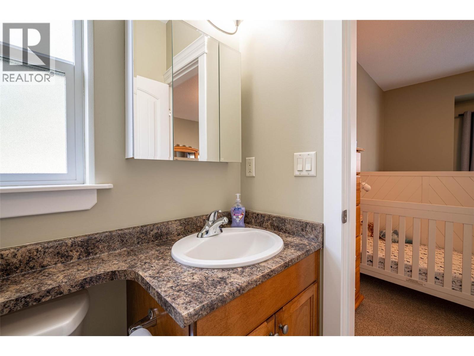 3774 Glover Avenue, Armstrong