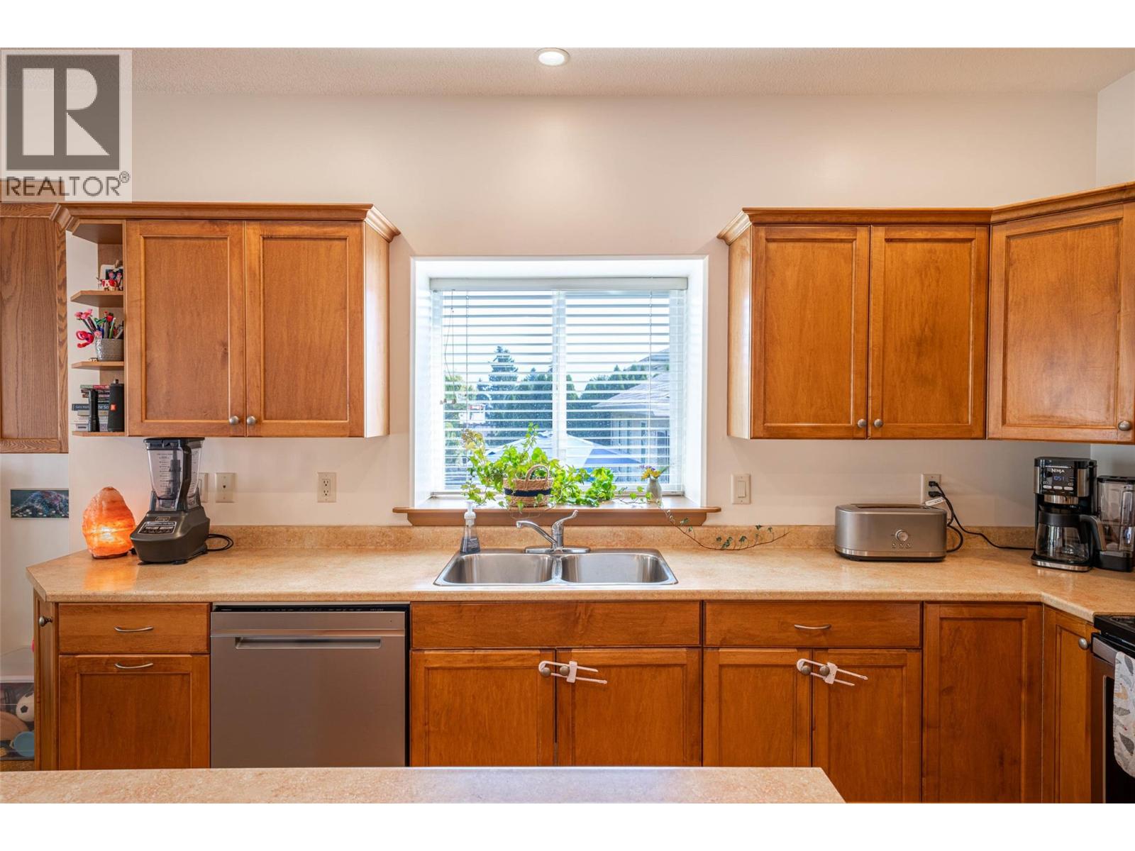 3774 Glover Avenue, Armstrong