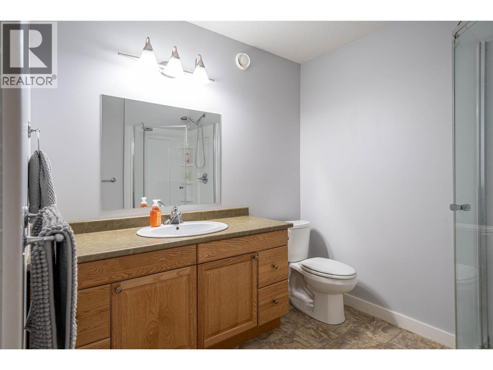 3774 Glover Avenue, Armstrong