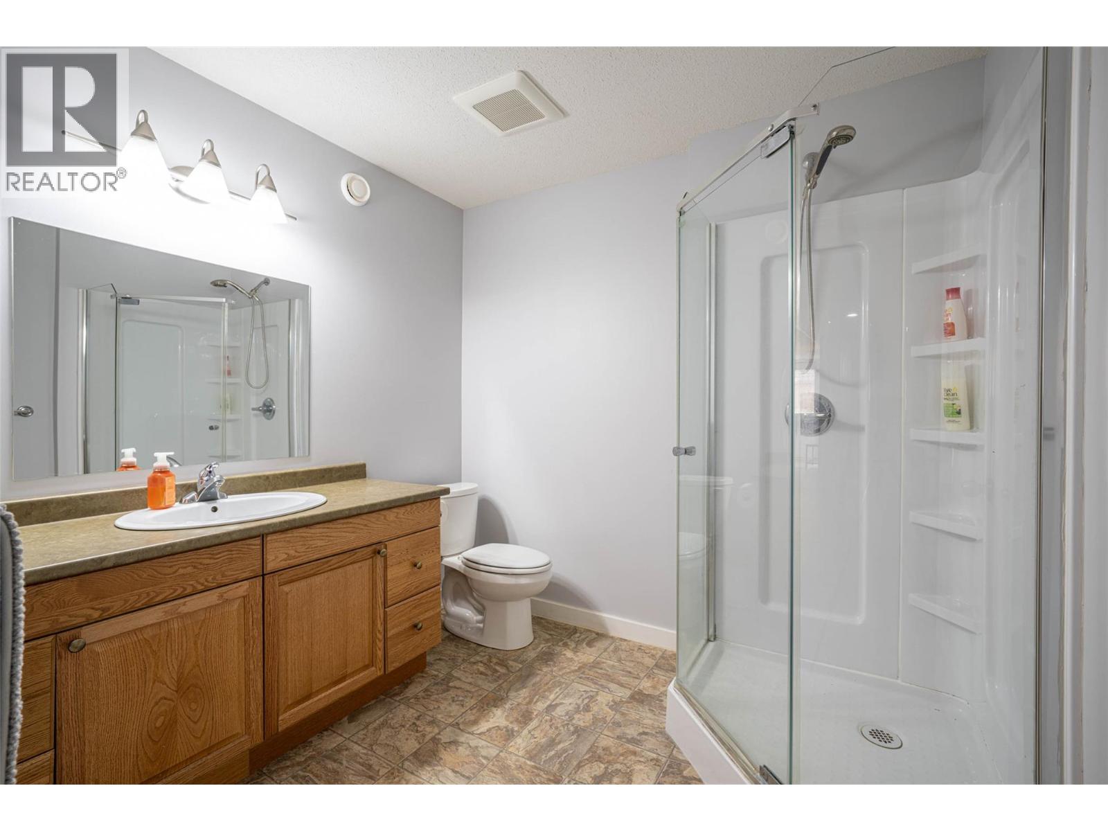 3774 Glover Avenue, Armstrong