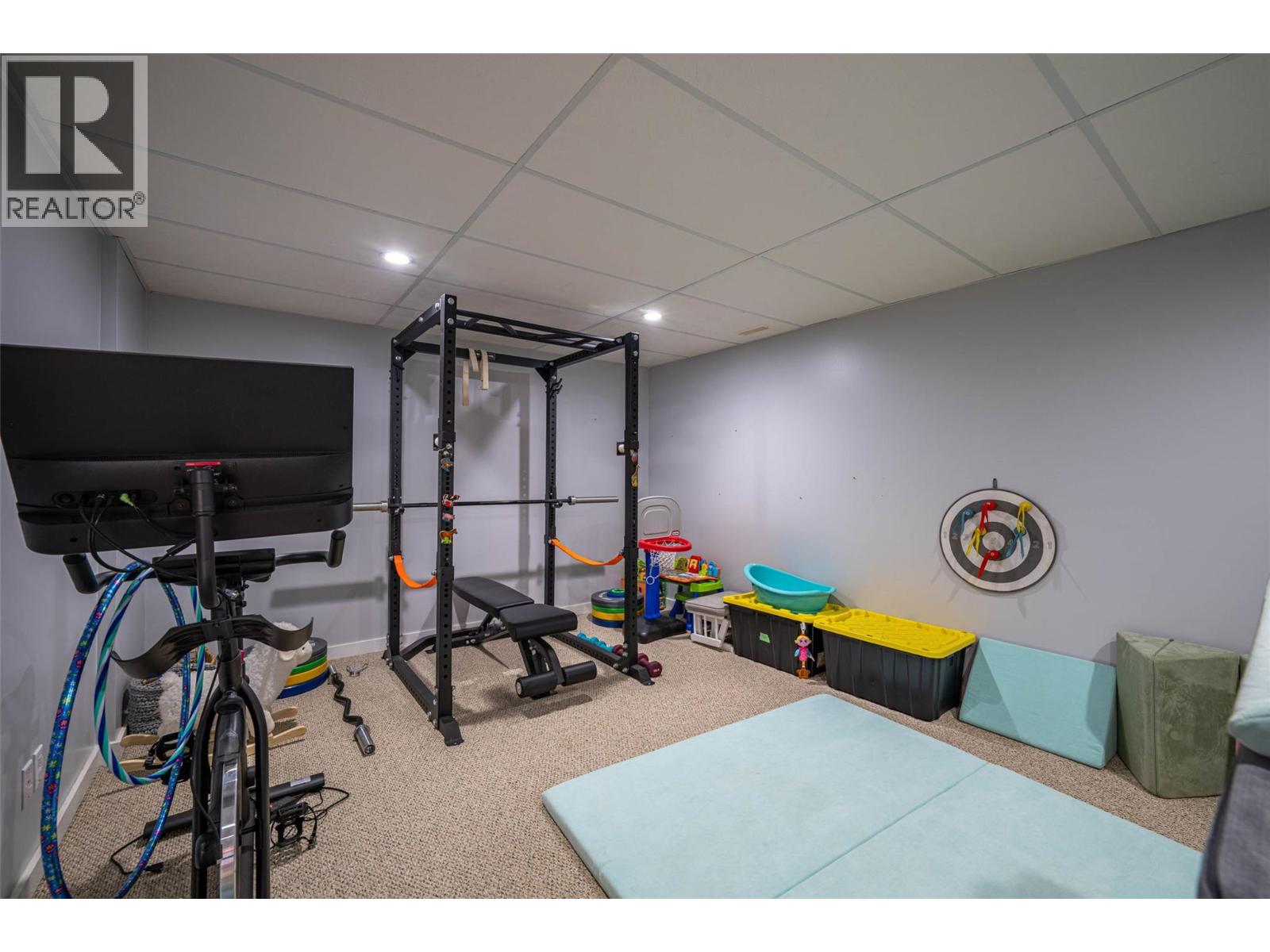 3774 Glover Avenue, Armstrong